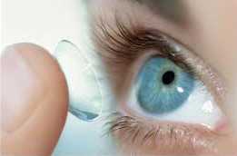 Contact lens mistakes that can lead to eye infections & possible permanent damage